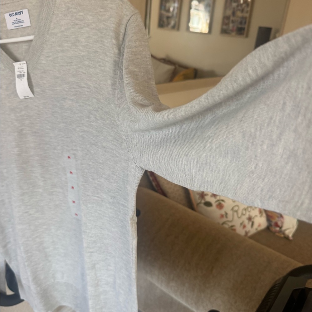 Men’s Old Navy Gray V-Neck Sweater Classic Knit NWT cotton - Picture 5 of 7
